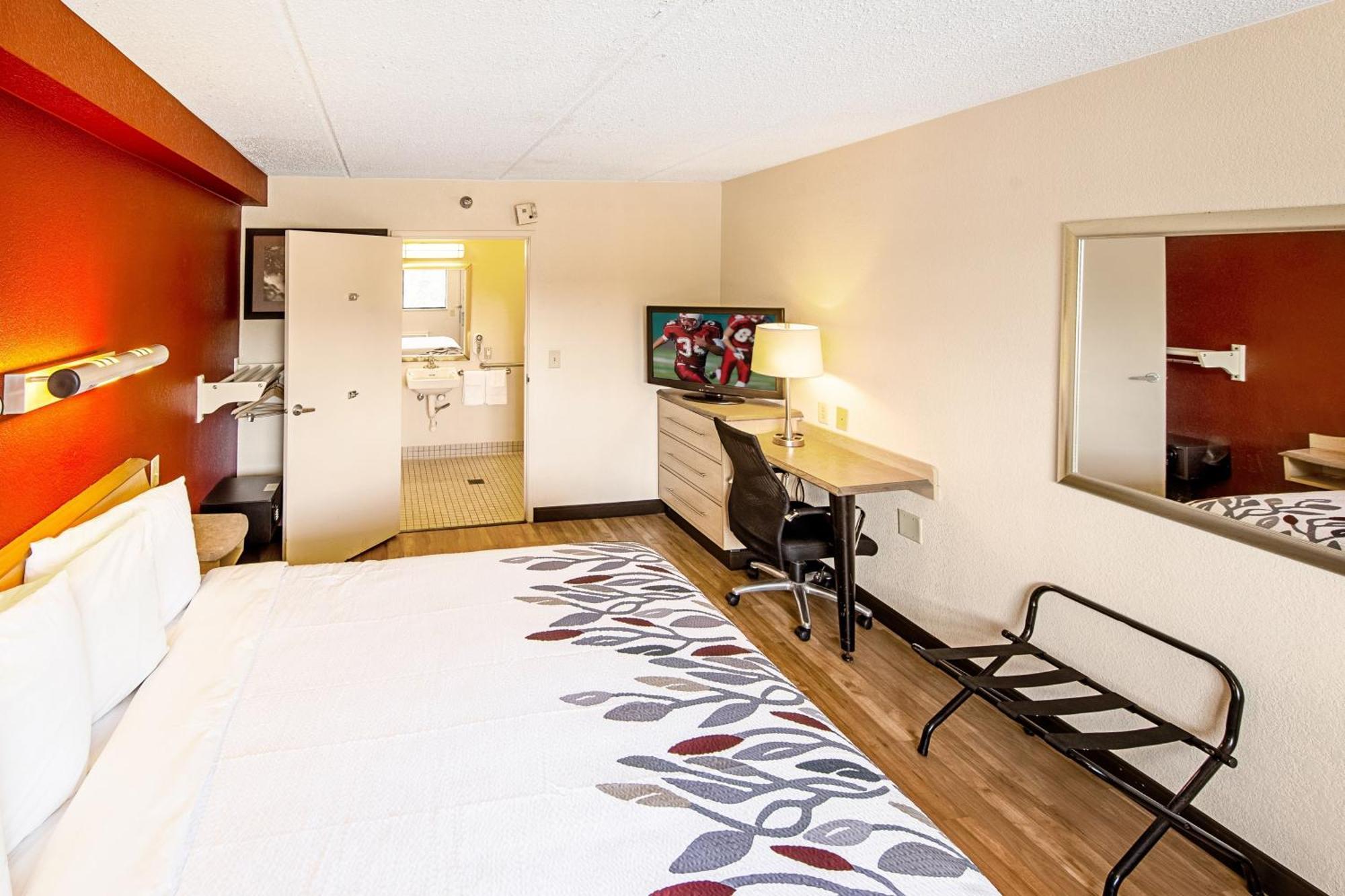 Red Roof Inn Элкхарт Экстерьер фото