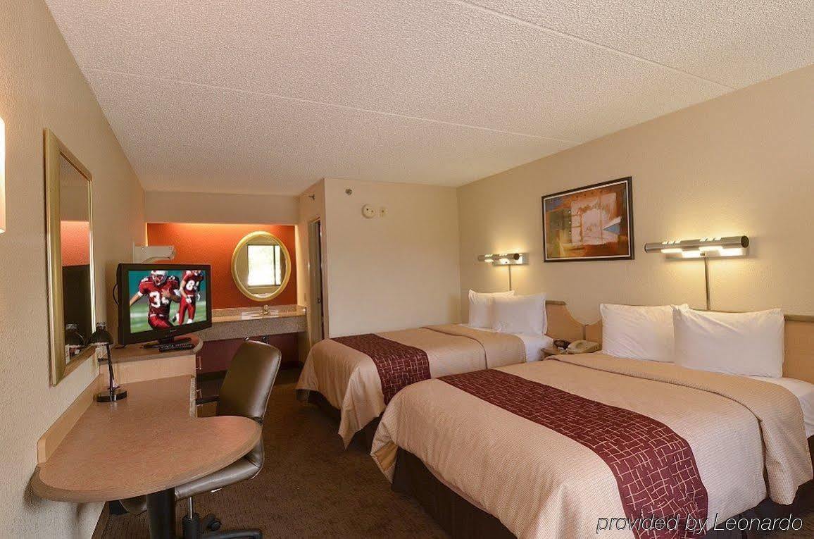 Red Roof Inn Элкхарт Экстерьер фото